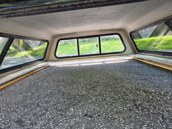 Used Leer Truck Cap for 2015-20 Ford F-150 with 6'6 box - Image 4