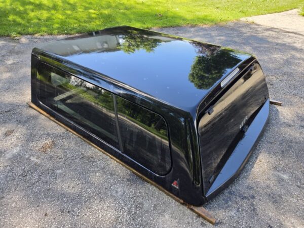 Used Leer Truck Cap for 2015-20 Ford F-150 with 6'6 box - Image 6