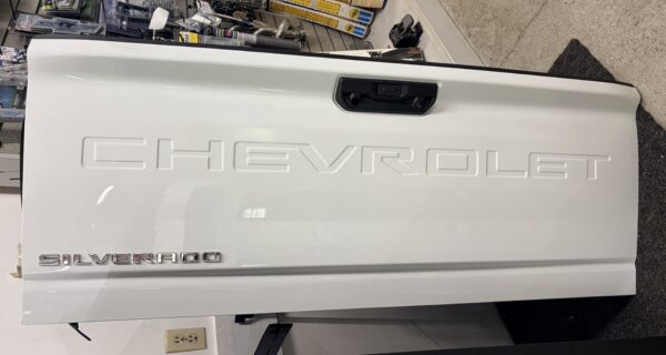 2020-2026 Chevrolet Silverado 2500/3500 Tailgate - White