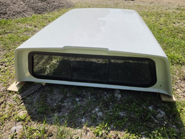 2014-2018 Chev/GMC 6'5 Easton Truck Cap - Image 3