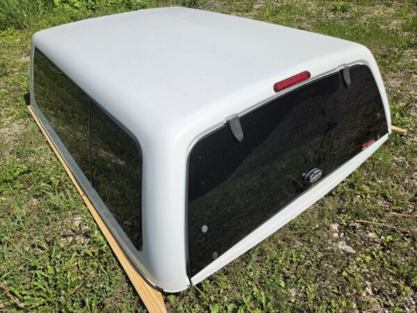 2014-2018 Chev/GMC 6'5 Easton Truck Cap - Image 5