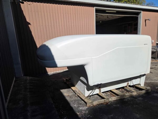 New Maranda 8 foot V375 Fibreglass cap - Image 4