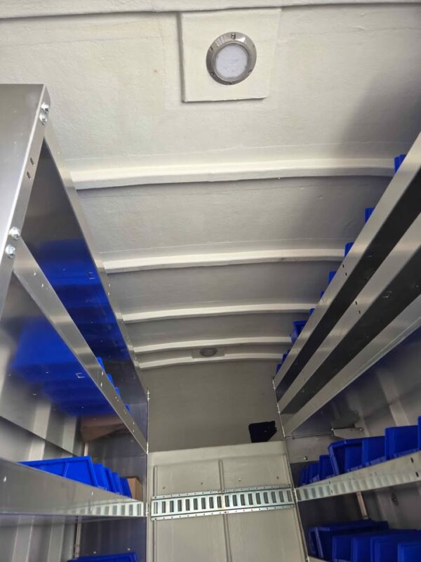 New Maranda 8 foot V375 Fibreglass cap - Image 10